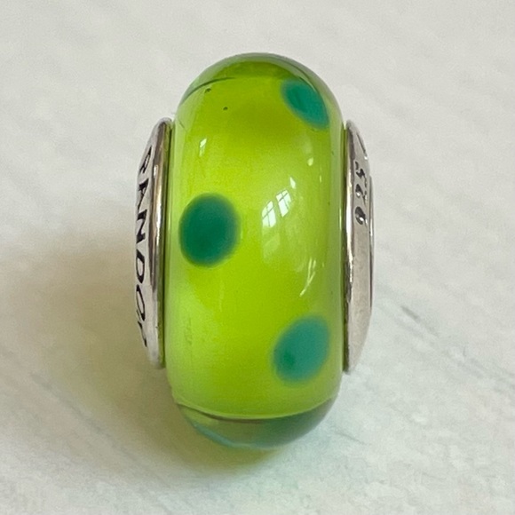 Pandora Retired Pandora Green Polka Dot Murano Charm - Picture 2 of 6
